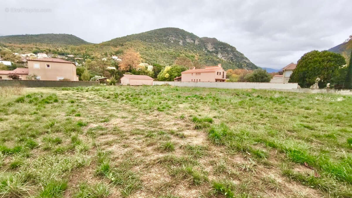 Terrain à RIA-SIRACH