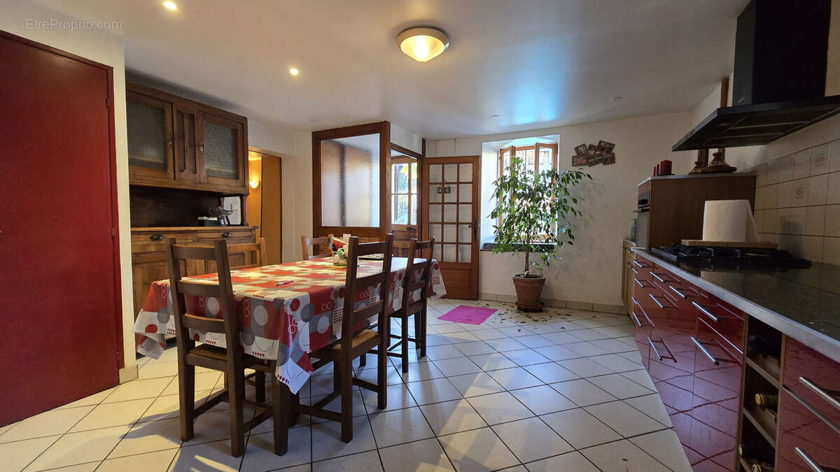 Maison à SAINT-MAXIMIN