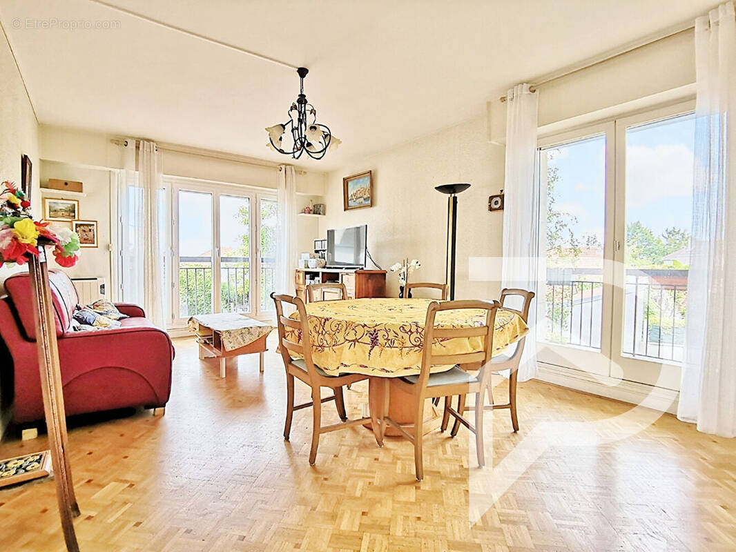 Appartement à VILLEJUIF