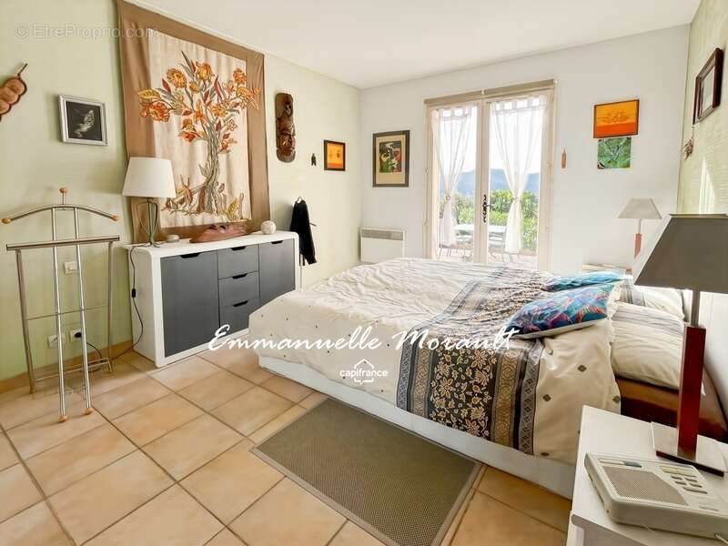 Maison à BAGNOLS-EN-FORET