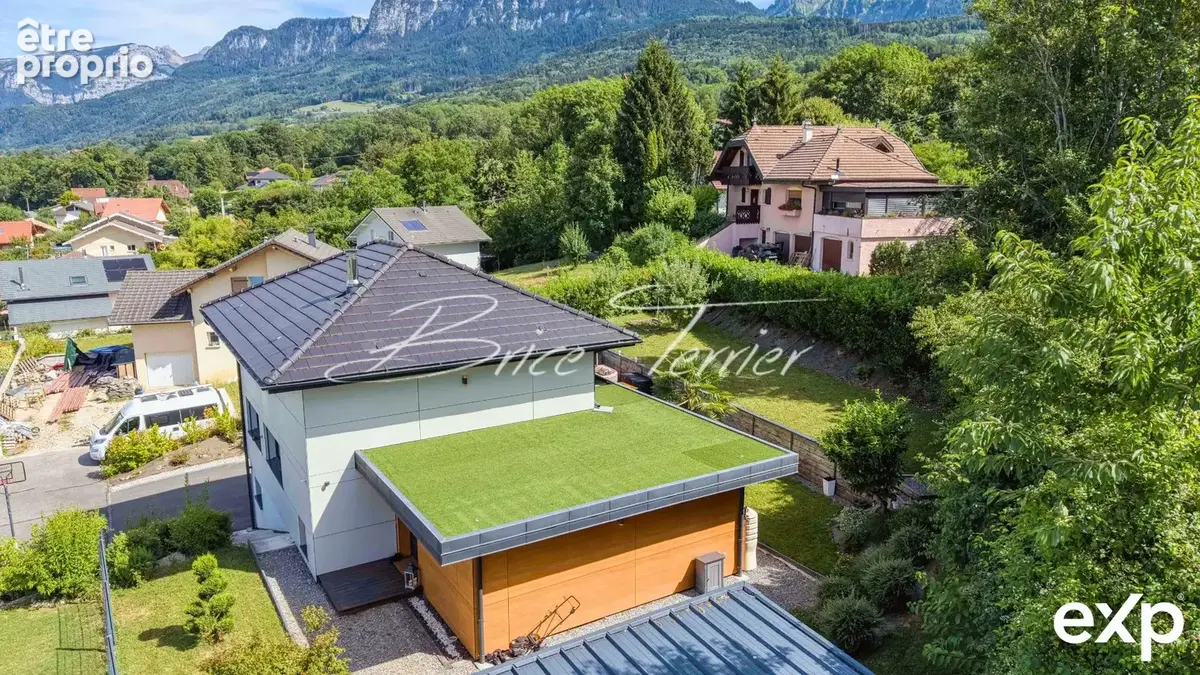 Maison 154 m² à La Roche-Sur-Foron  - photo 2