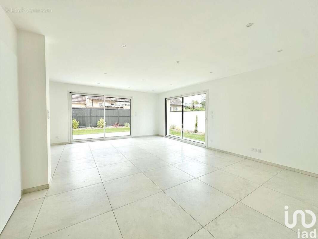 Photo 3 - Maison à ETERVILLE