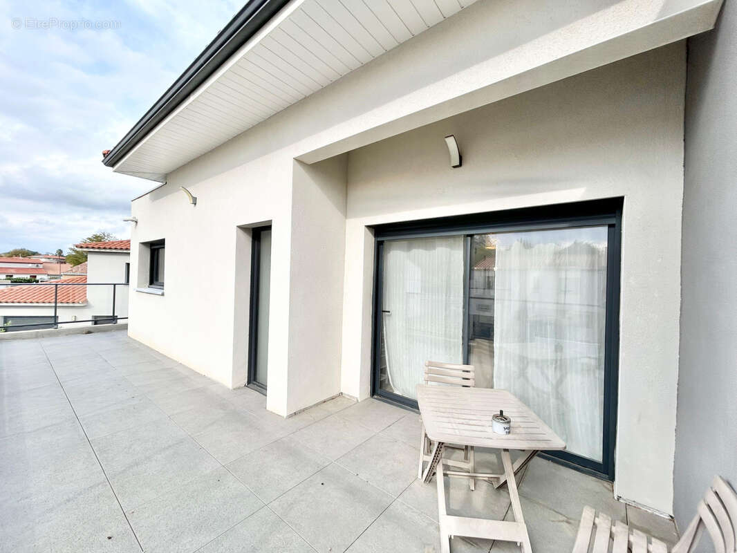 Maison à SAINT-ESTEVE