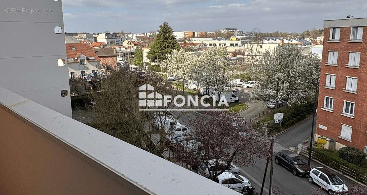 Appartement à STAINS