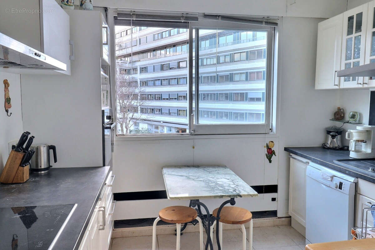 Appartement à PARIS-15E