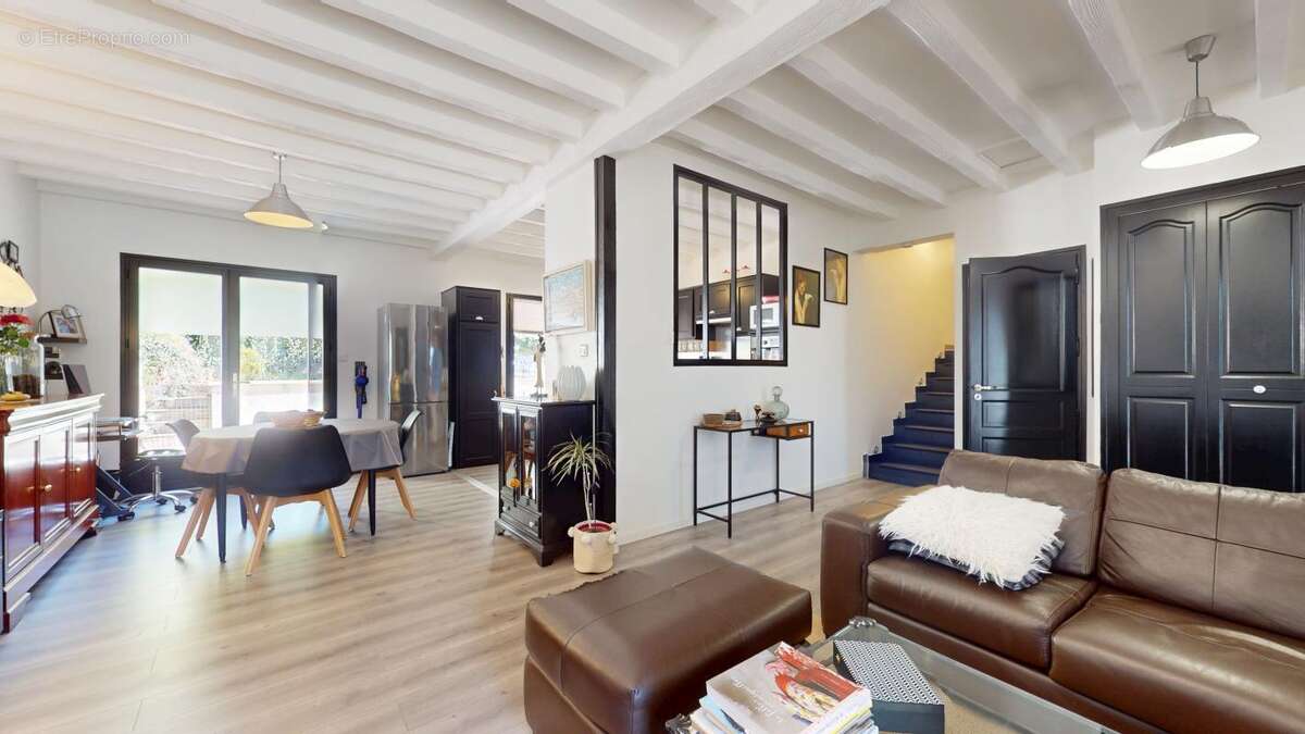 Maison à FRANCHEVILLE