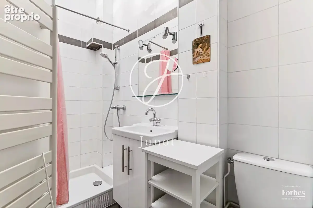 Paris 16e - PASSY / EUGÈNE MANUEL - Appartement - 5 pièces - 112,07m² Carrez - 2/3 chambres - photo 11