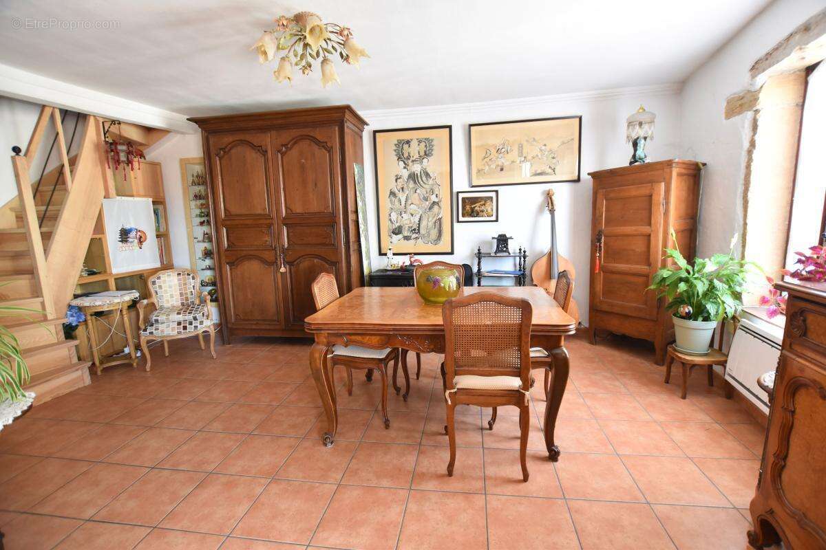 Appartement À Vendre - photo 2