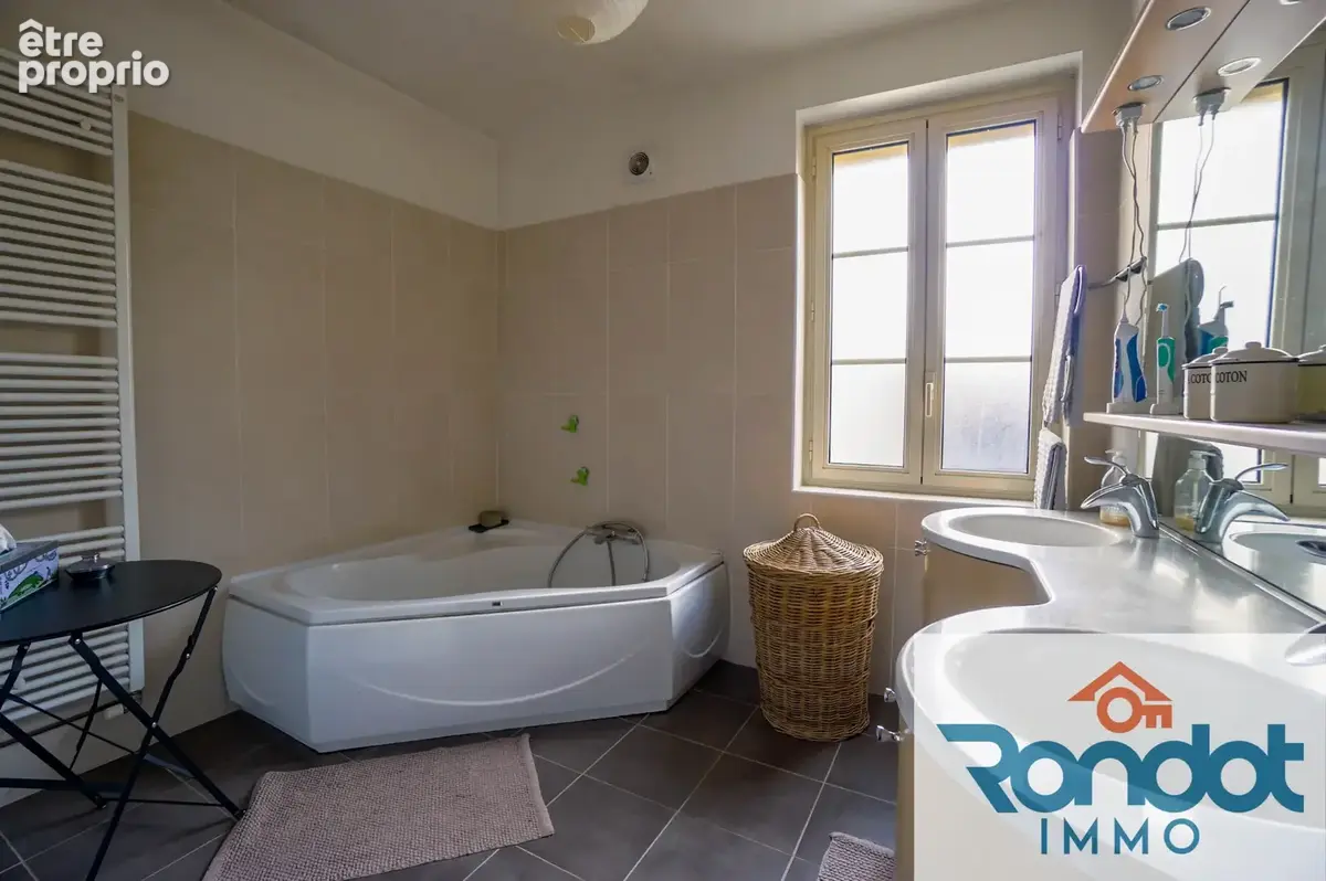 Maison 7 pieces / 5 chambres / environ 182 m2 / parcelle 1305 m2 - photo 15