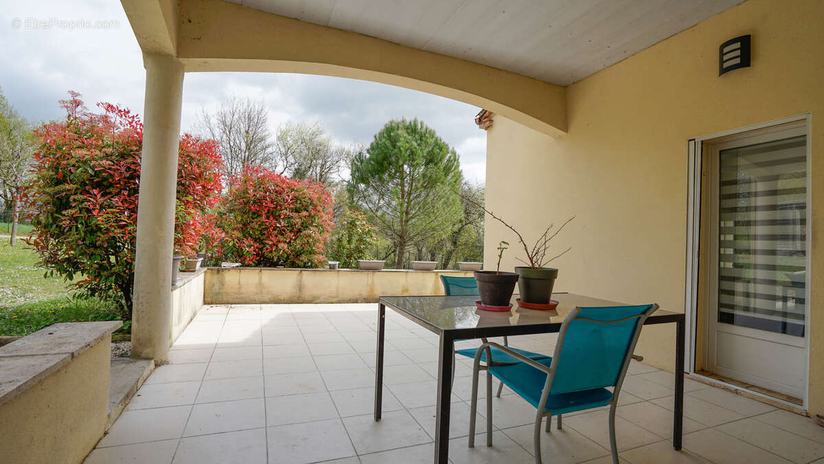 Maison à MONTAIGU-DE-QUERCY