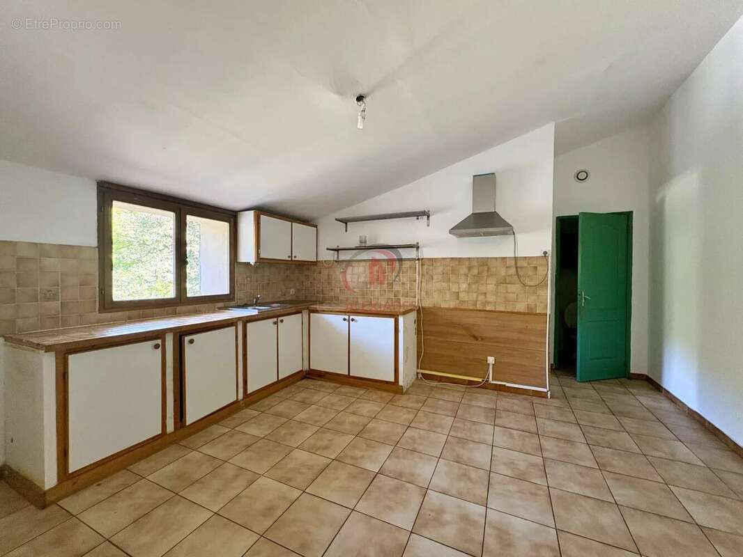 Appartement à SIGNES