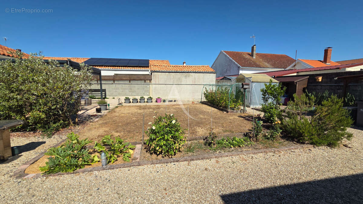 Maison à COMMEQUIERS
