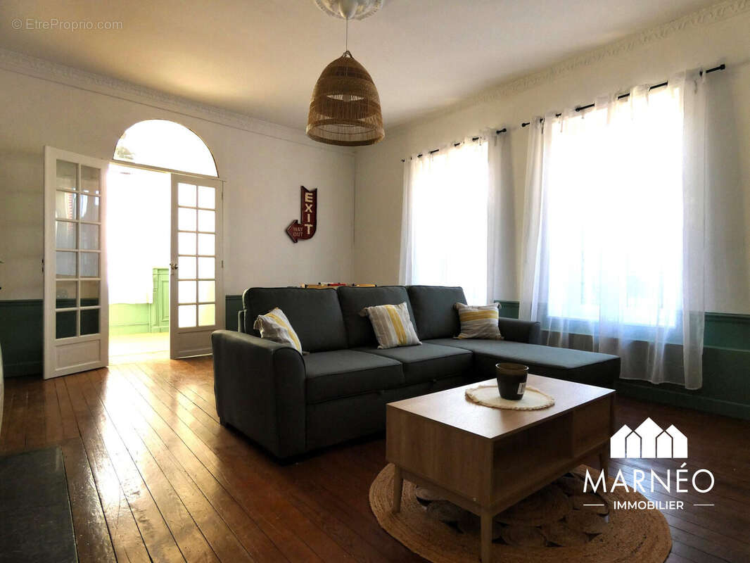 Salon - Maison à CHALONS-EN-CHAMPAGNE