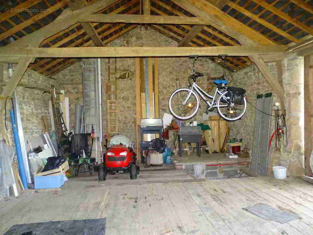 Appartement à DOMPS