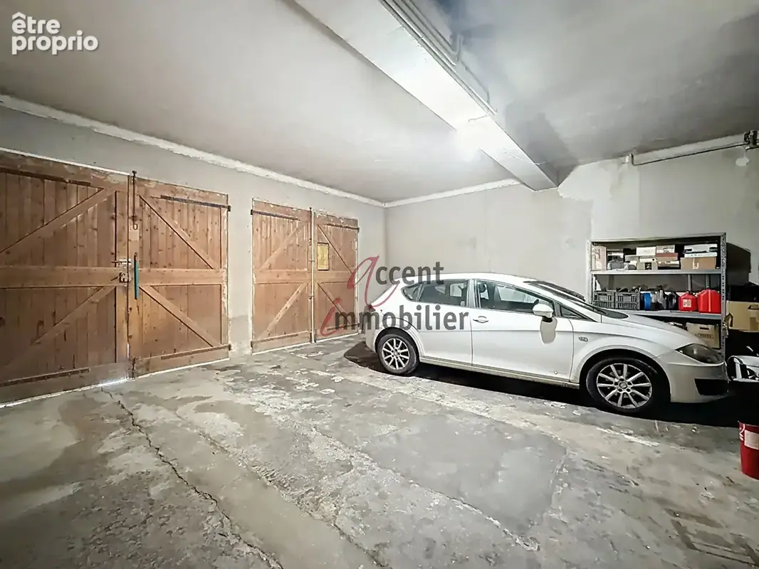 Maison de ville de 110m² avec double garage et cour. - photo 12