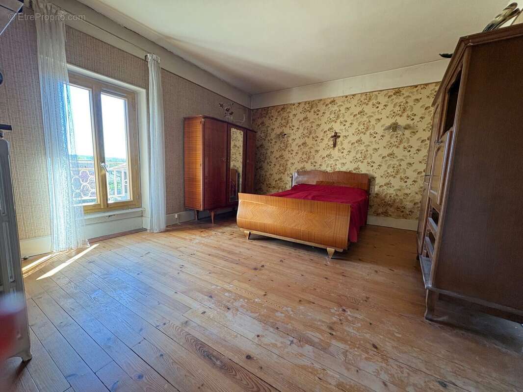 Maison à BEAUREPAIRE