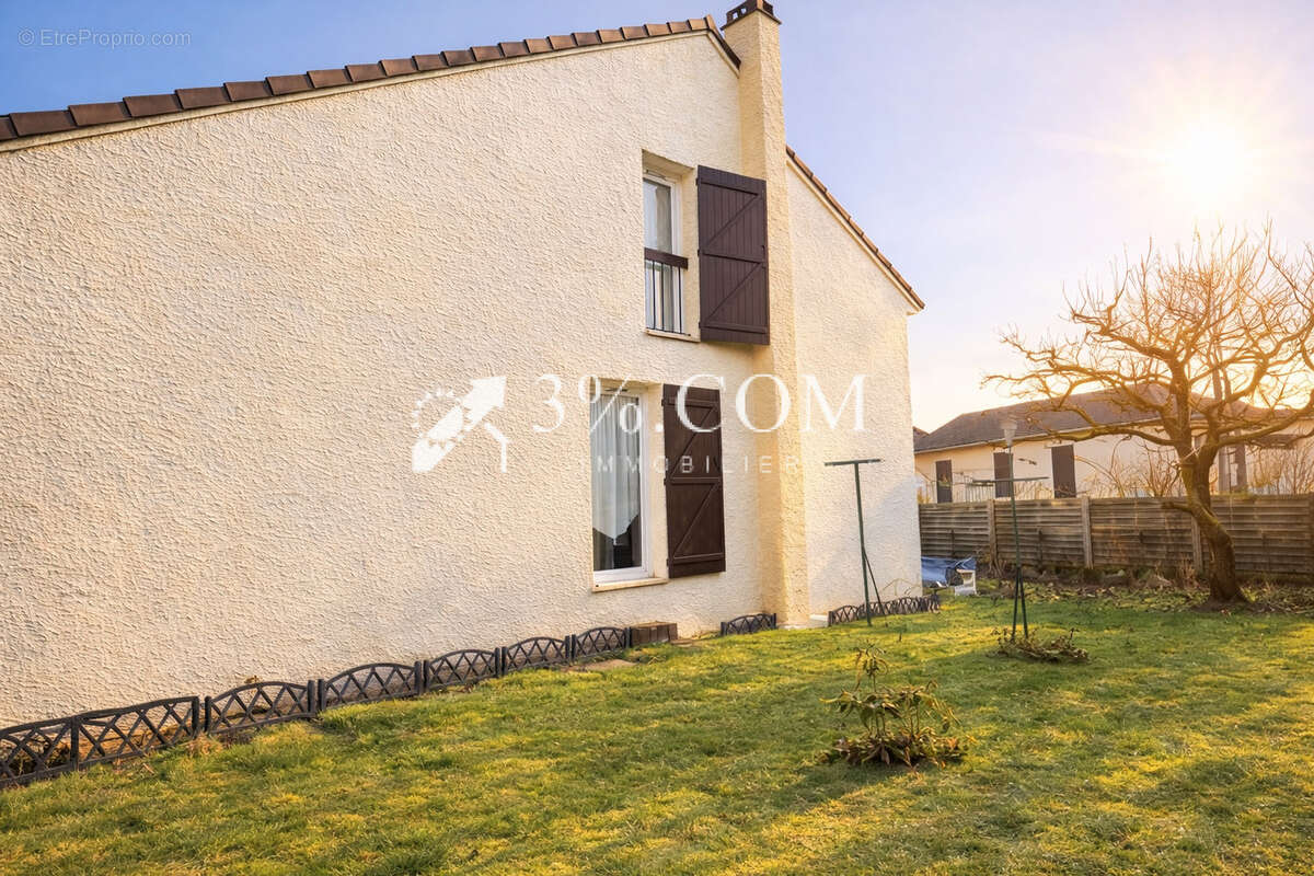 Maison à SEICHAMPS