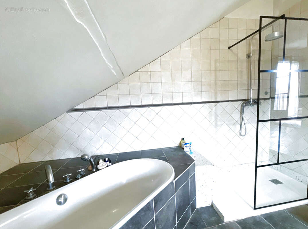 Maisons en pierres avec piscine et superbes vues - photo 13
