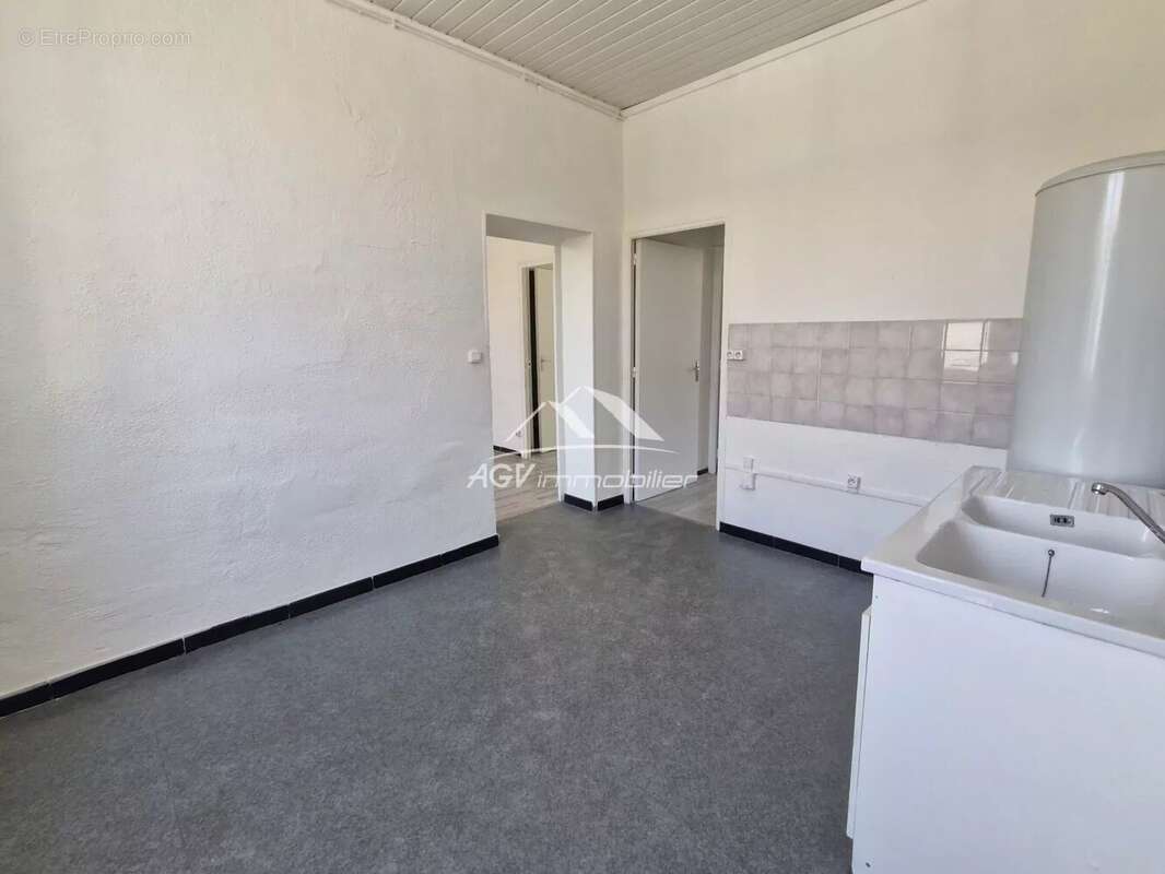 Appartement à MOLIERES-SUR-CEZE