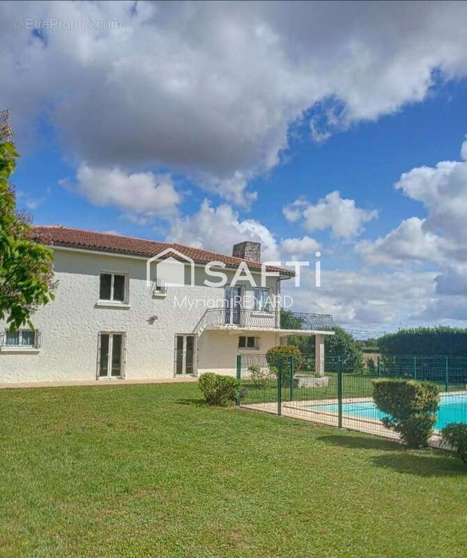 Maison 218 m² à Fontcouverte  - photo 2