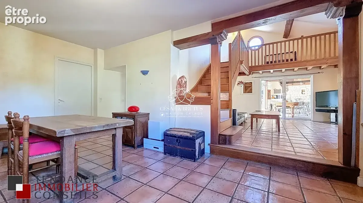 Maison 7 pièces 170 m² à vendre à Saint-Etienne-Des-Oullieres (69460) - photo 8
