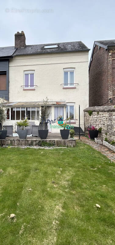 Maison à LILLEBONNE