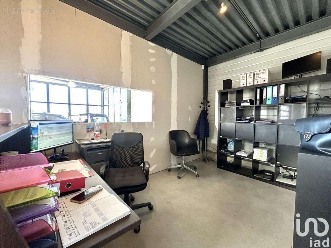 Photo 7 - Commerce à SALEILLES