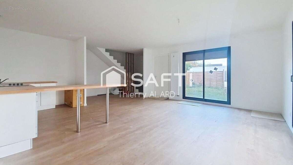 Photo 2 - Maison à BELLOY-EN-FRANCE