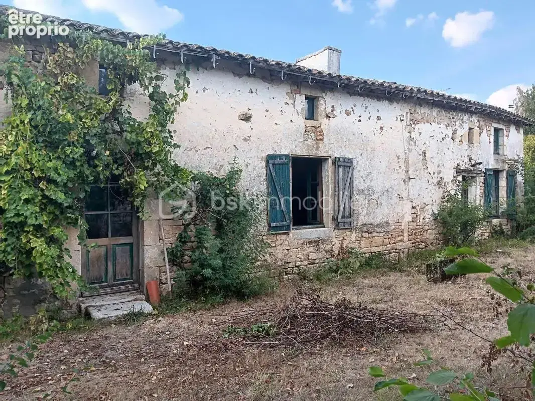  Longère de 195 m² + 185 m² de dépendances – Terrain 2 783 m² - photo 2
