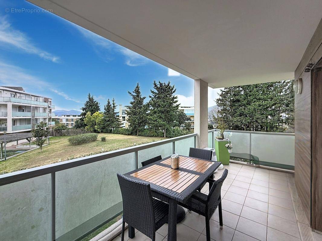 Appartement à LE CANNET