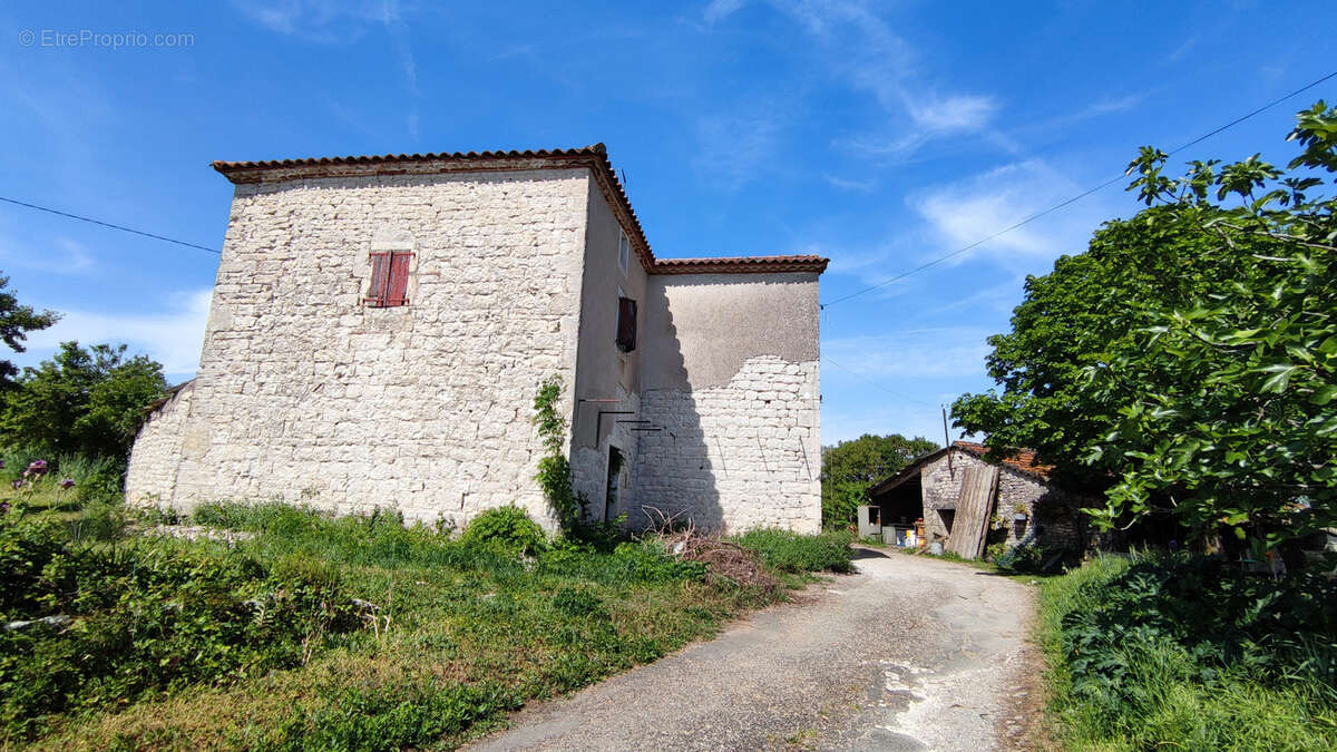 Maison à LABASTIDE-MARNHAC