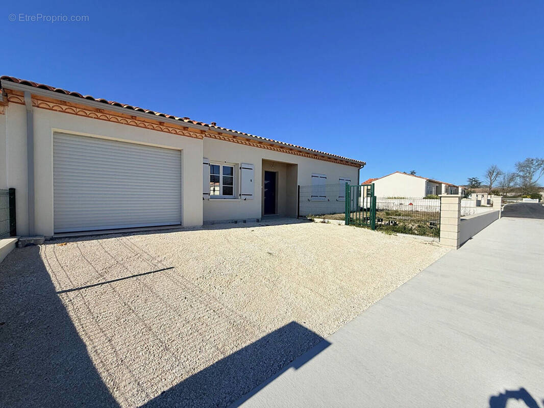 Maison à SAINT-EMILION