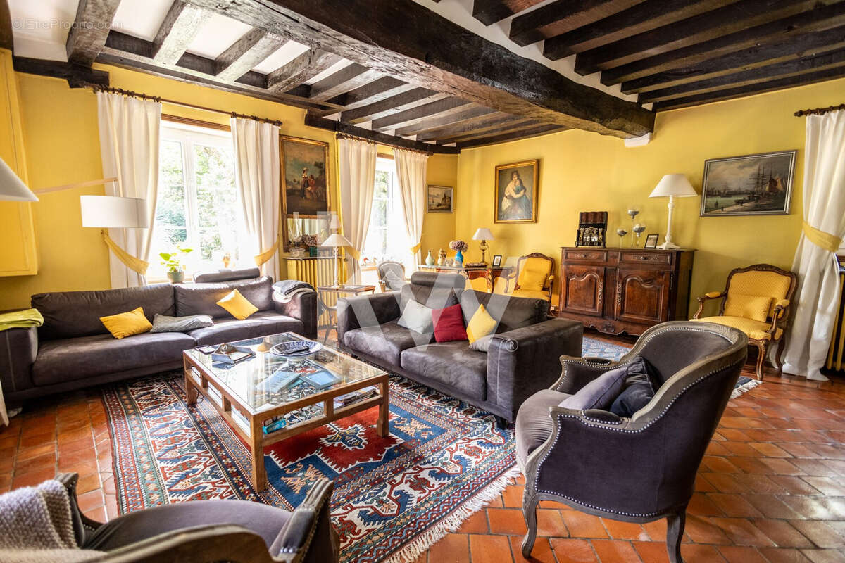 Maison 253 m² à Trainou  - photo 4