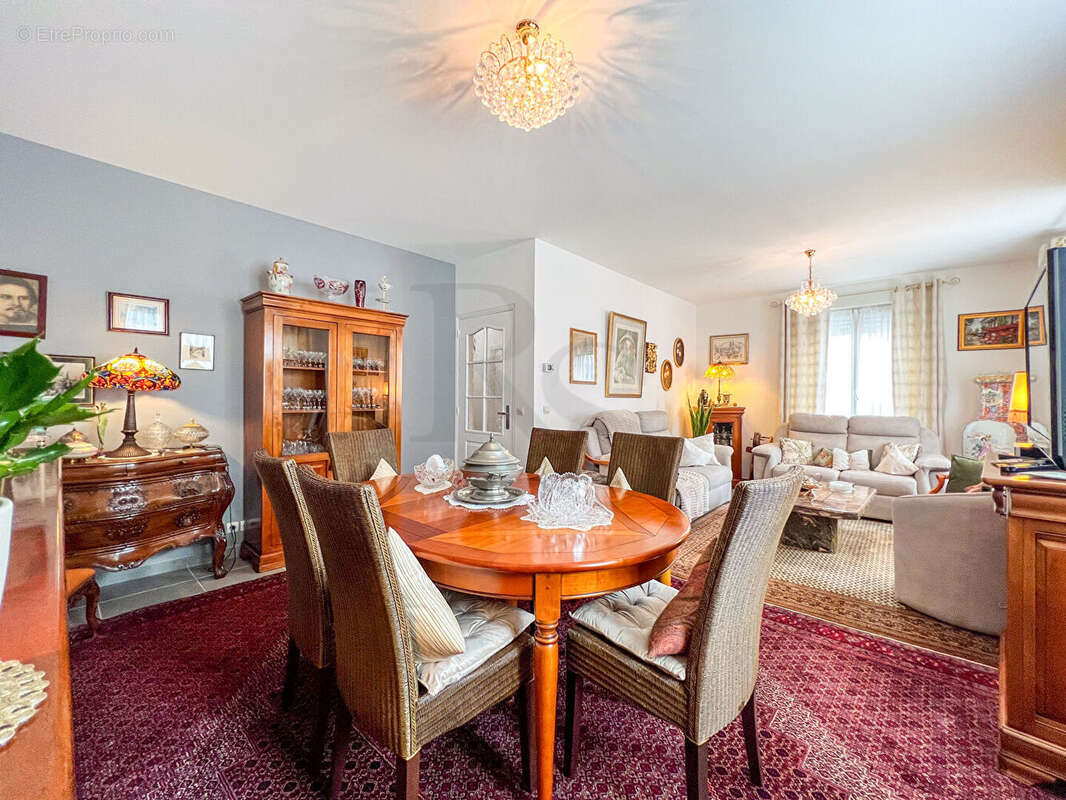 Maison à CONDE-SUR-NOIREAU