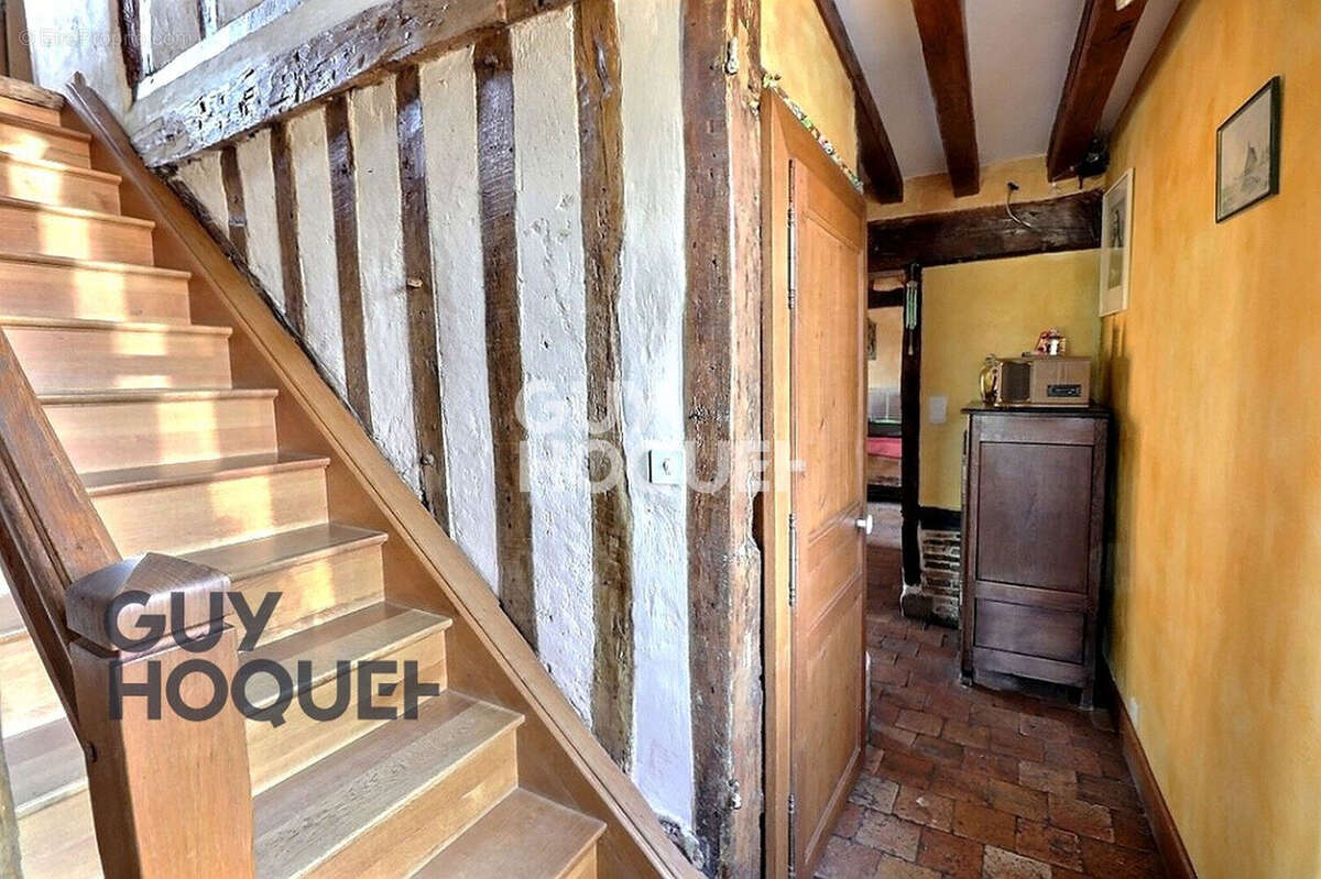 Mesnil en Ouche, proximité du château de Beaumesnil, tous commerces à pied. - photo 7