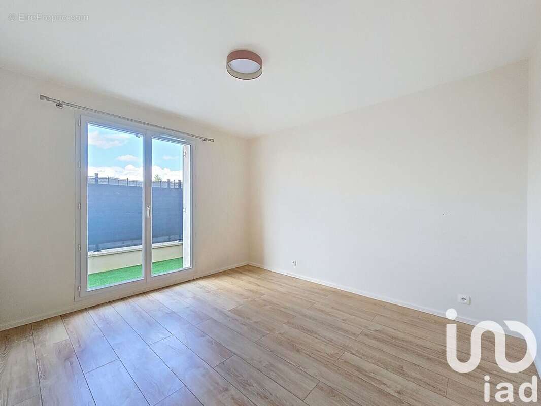 Photo 8 - Appartement à CHEVRY-COSSIGNY