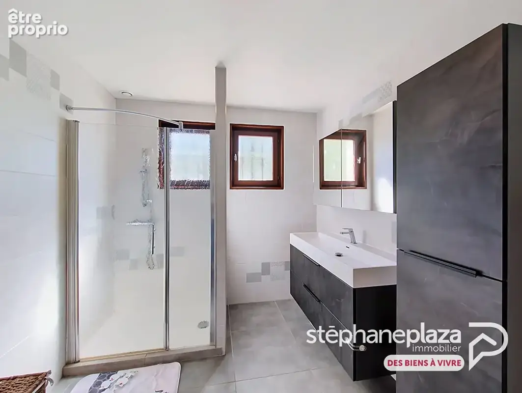 Maison plain-pied de115 m² - 3 chambres - nombreuses annexes et dépendances à CONFRANCON - photo 10