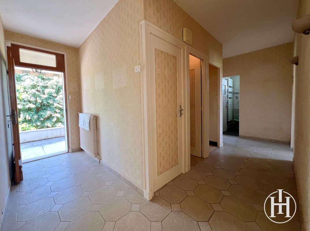 Maison à SAINT-AMAND-MONTROND