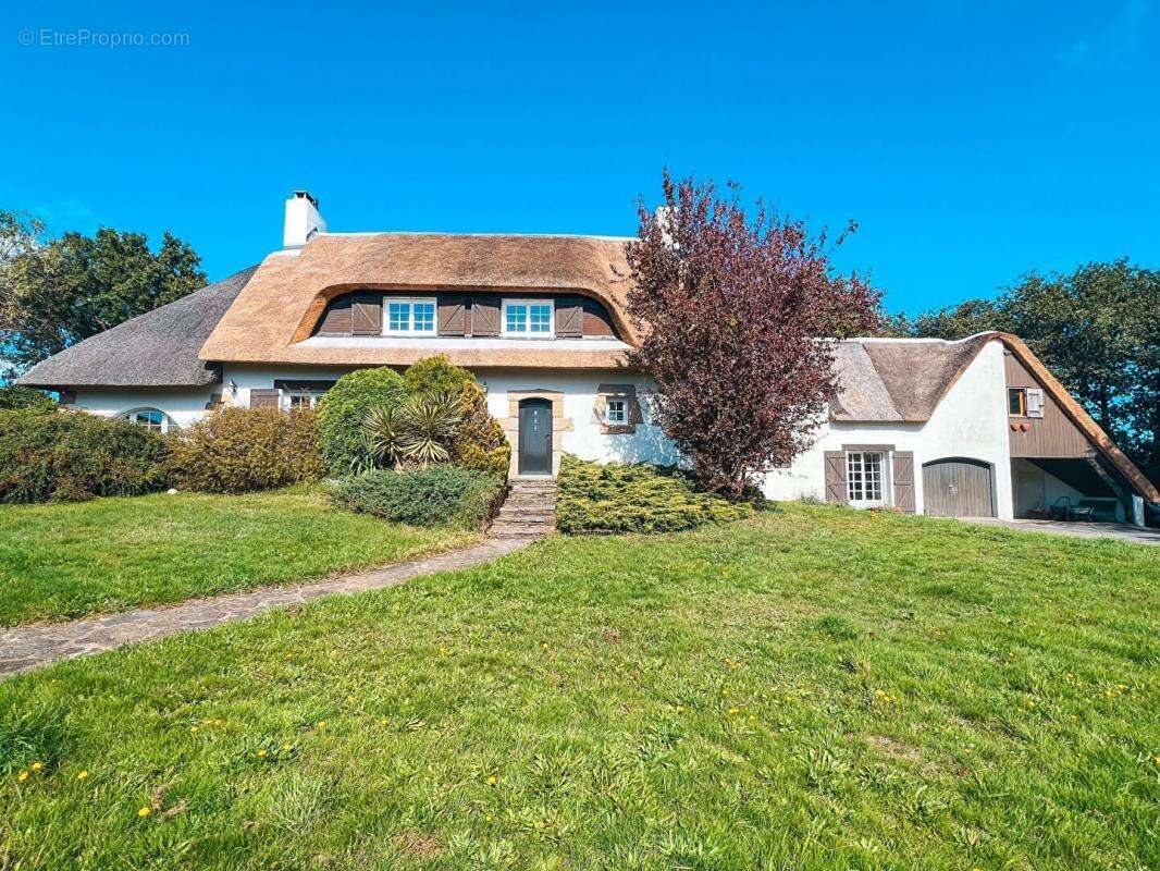 Maison à SAINT-ETIENNE-DE-MONTLUC