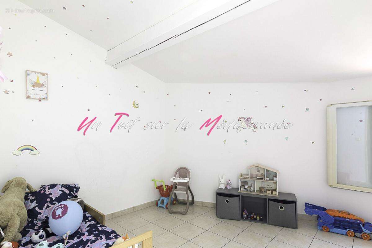 Appartement à PUGET-VILLE