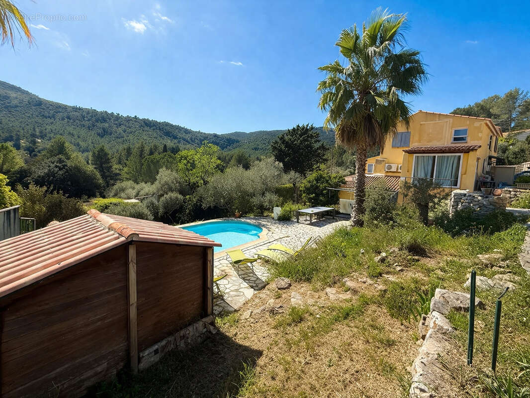 Maison à SOLLIES-TOUCAS