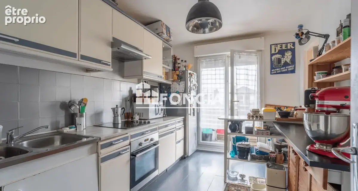 Appartement T3 au pied du tram avec balcon et parking - photo 4