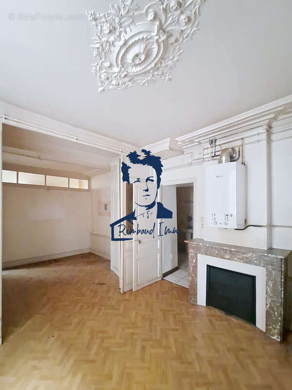Appartement à CHARLEVILLE-MEZIERES