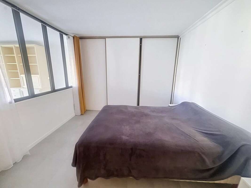 Cannes tassigny : residence seniors grand 2 pieces refait neuf - photo 14