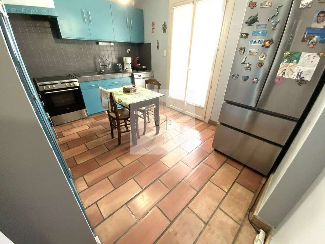 Maison à ROCHEMAURE