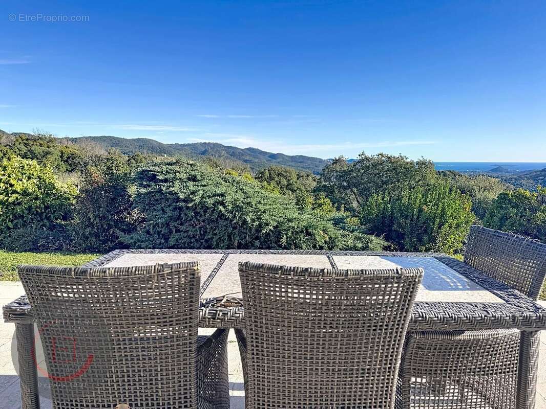 Maison à LES ADRETS-DE-L'ESTEREL