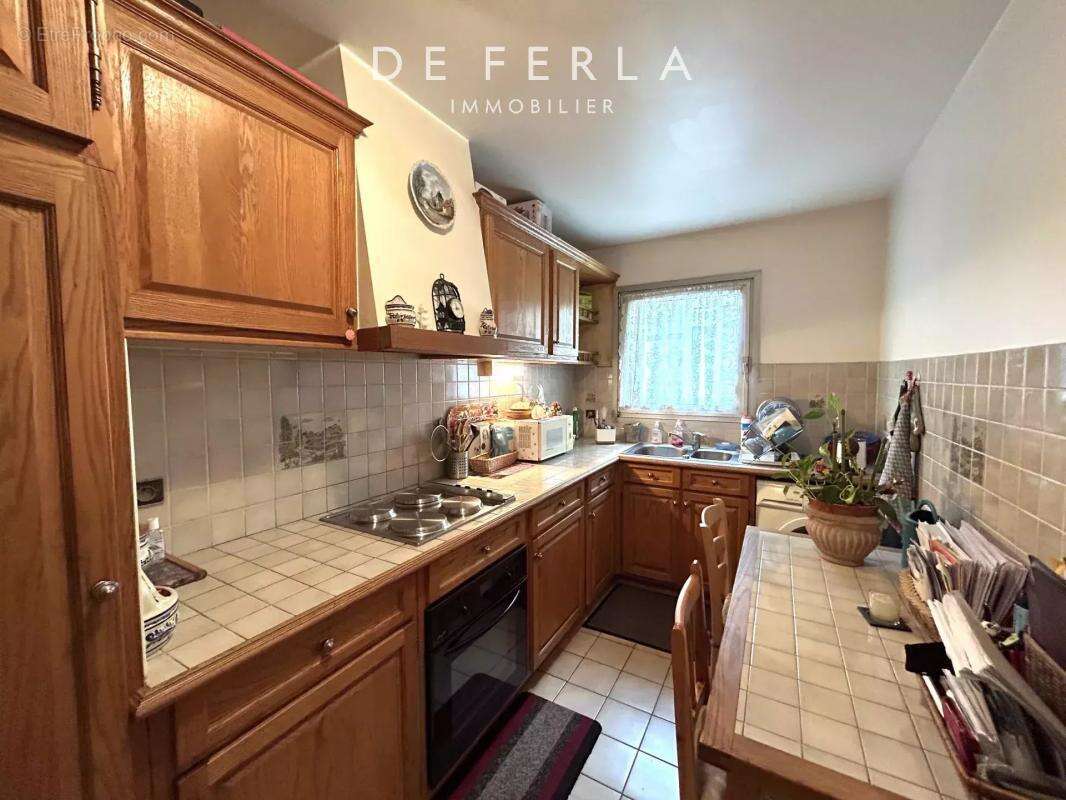 Appartement à PARIS-14E