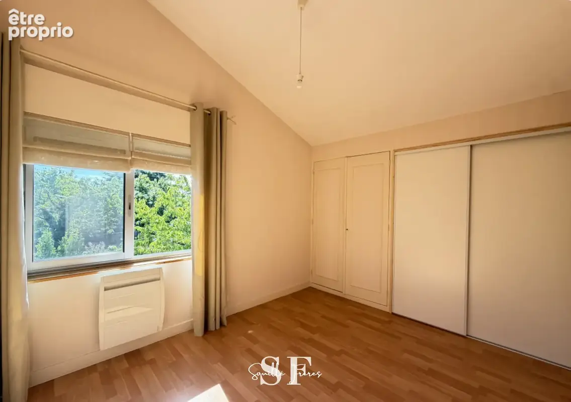Agen - villa d architecte avec double garage et jardin. - photo 13