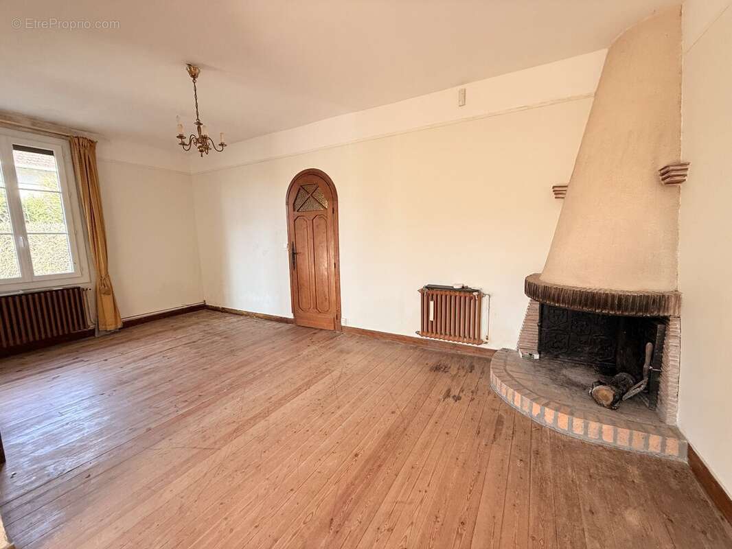 Maison à AUTHEUIL-AUTHOUILLET