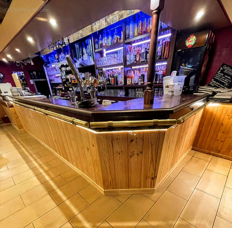 Commerce à VALS-LES-BAINS